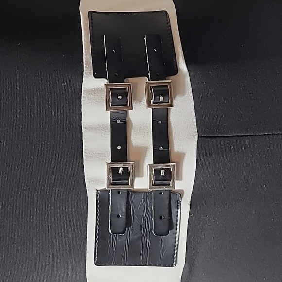 Joseph Ribkoff Black with White Trim Midi Dress Short Sleeve Belt Detail Size 6 - Picture 3 of 10